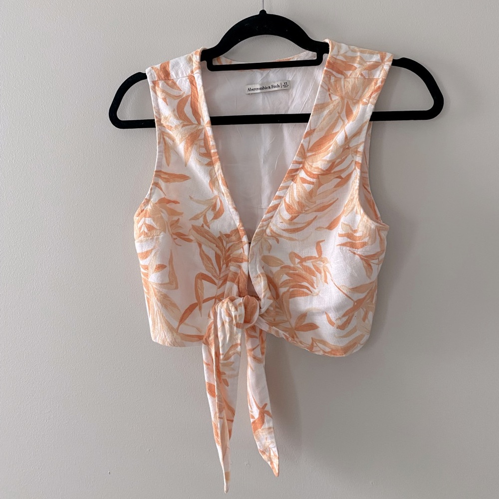 Abercrombie & Fitch Tie Front Crop Top